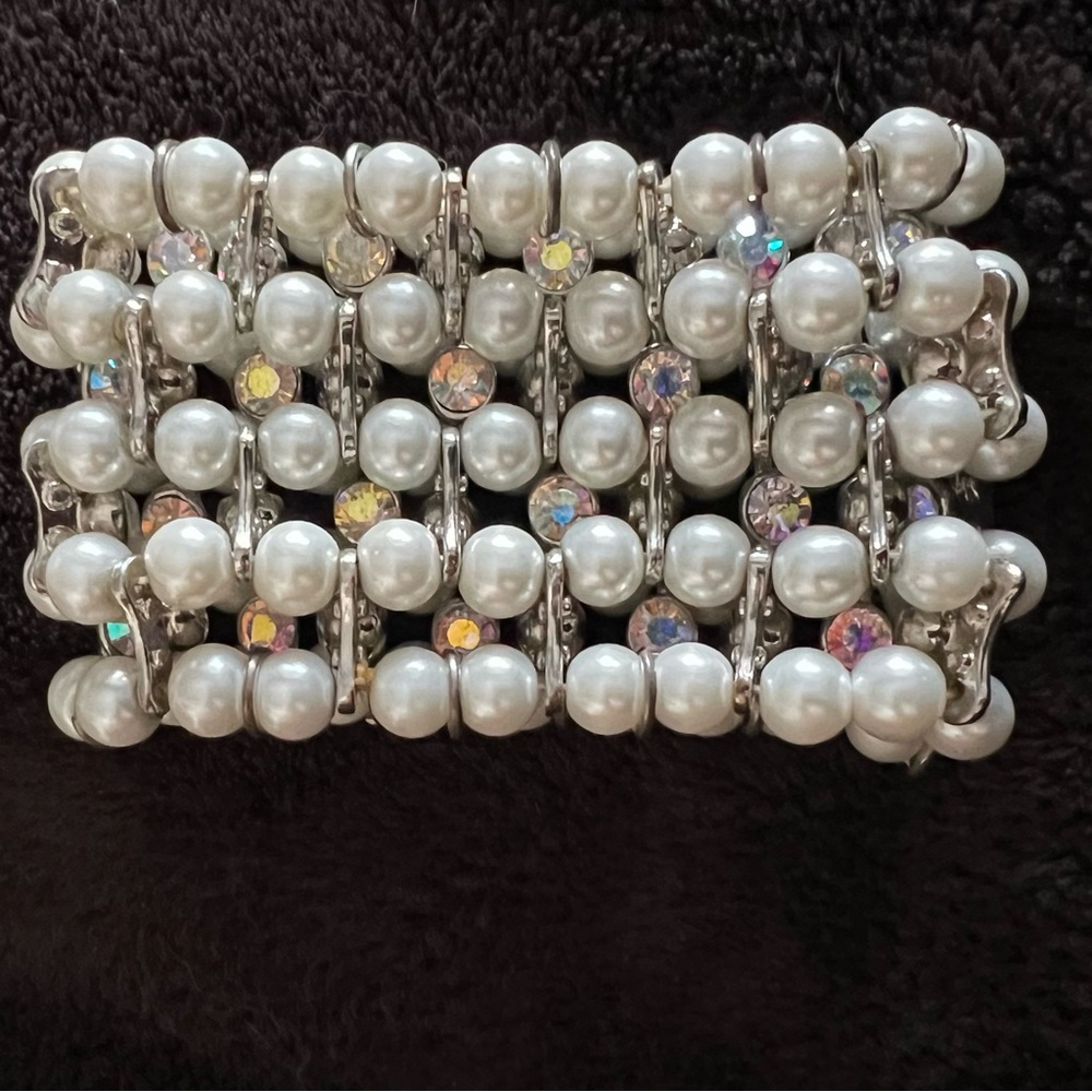 NWOT - ICE Fine Jewelry Pearl & Rhinestone Bracelet
